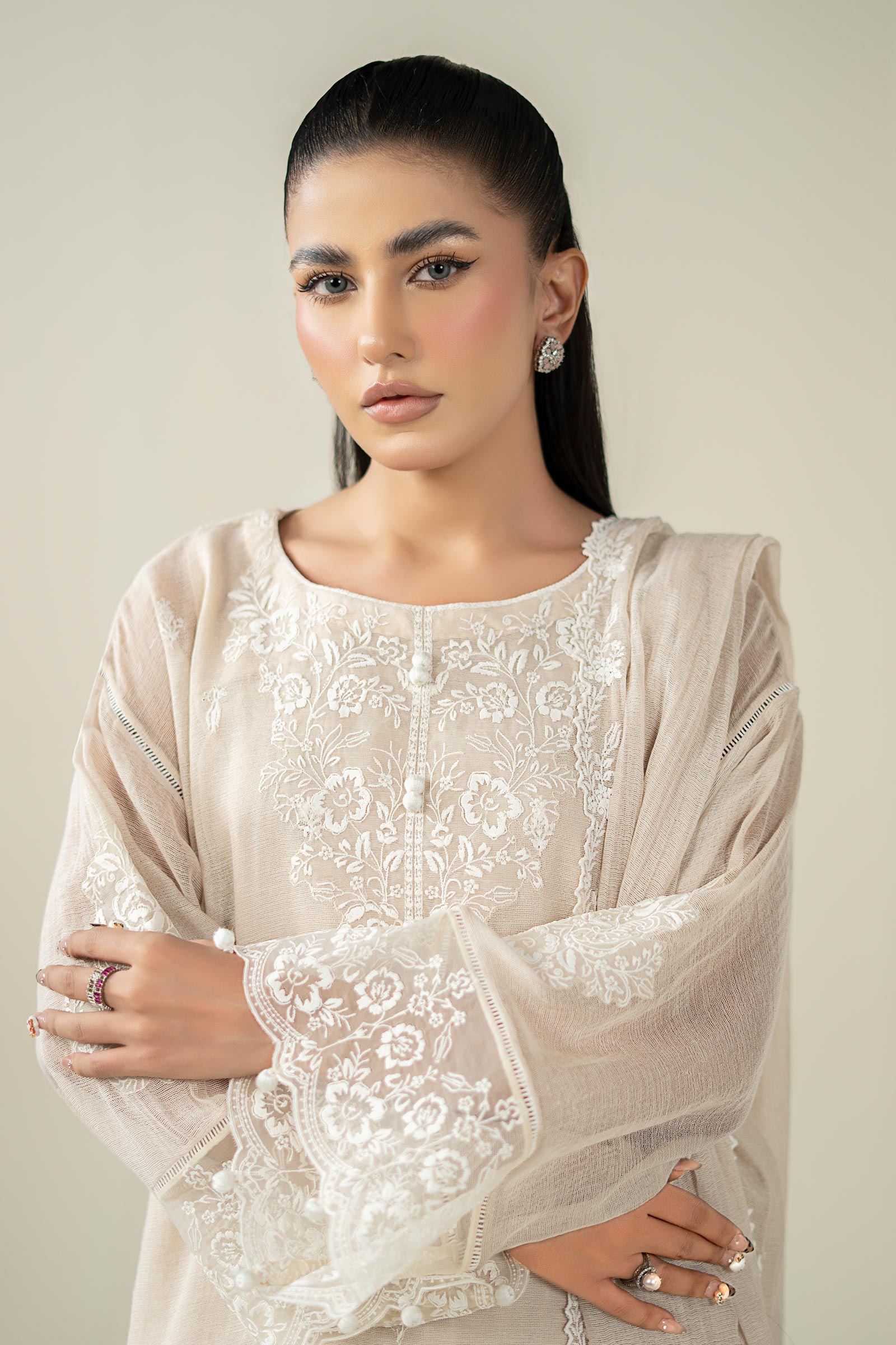 Maria B | Luxury Winter Pret 25 | DW-EA25-123-Off White