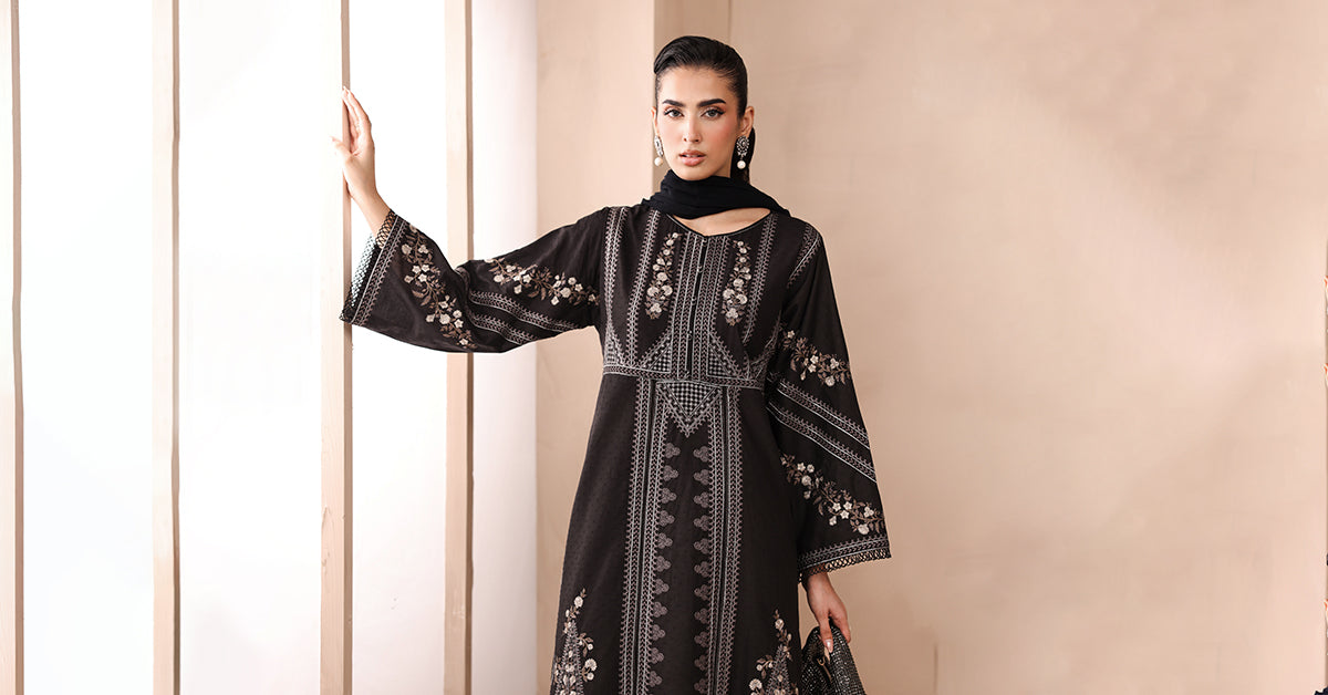 Maria B | Luxury Winter Pret 25 | DW-MN25-10-Black