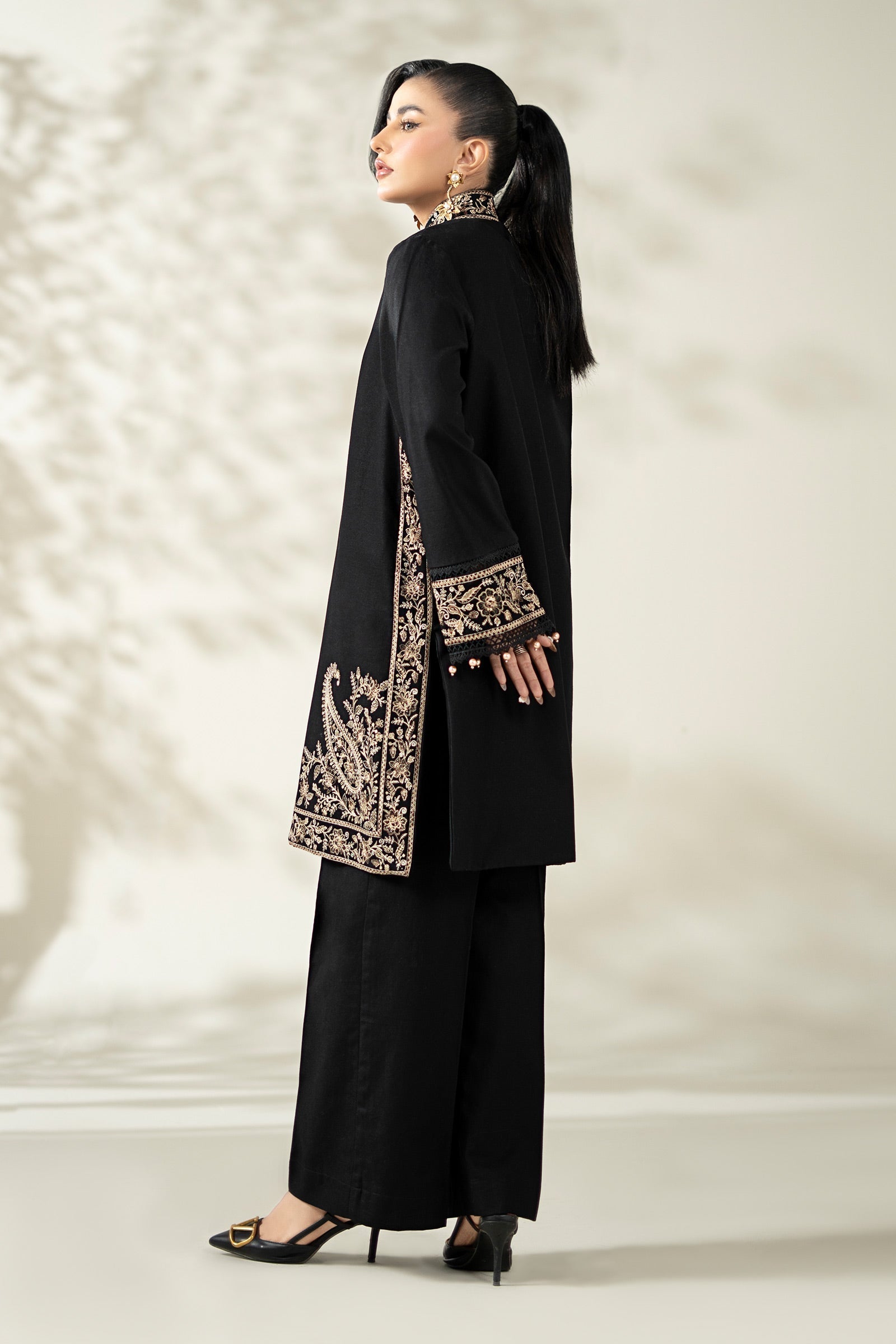 Maria B | Luxury Winter Pret 25 | DW-W25-49-Black