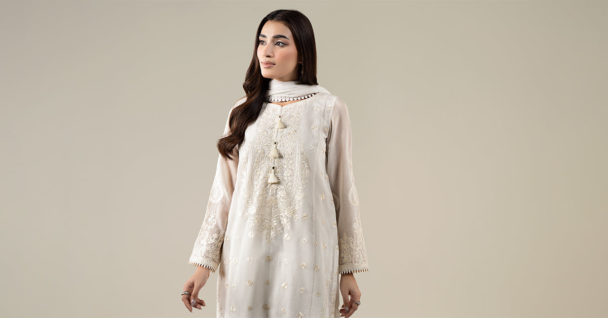 Maria B | Luxury Winter Pret 25 | DW-EA25-76-Off White
