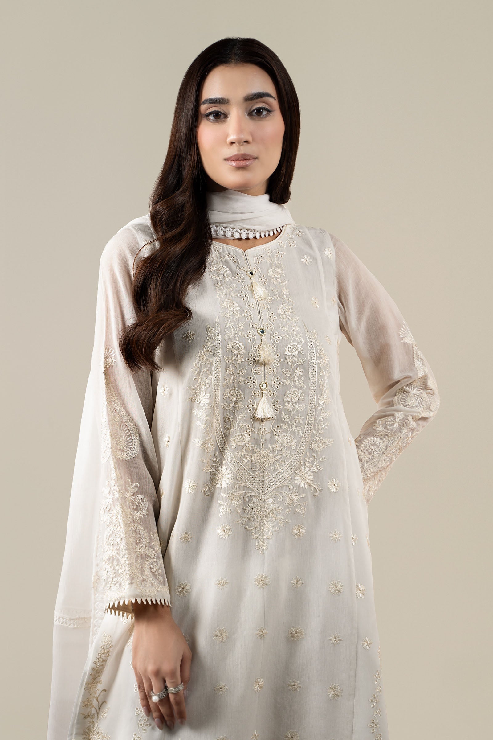 Maria B | Luxury Winter Pret 25 | DW-EA25-76-Off White