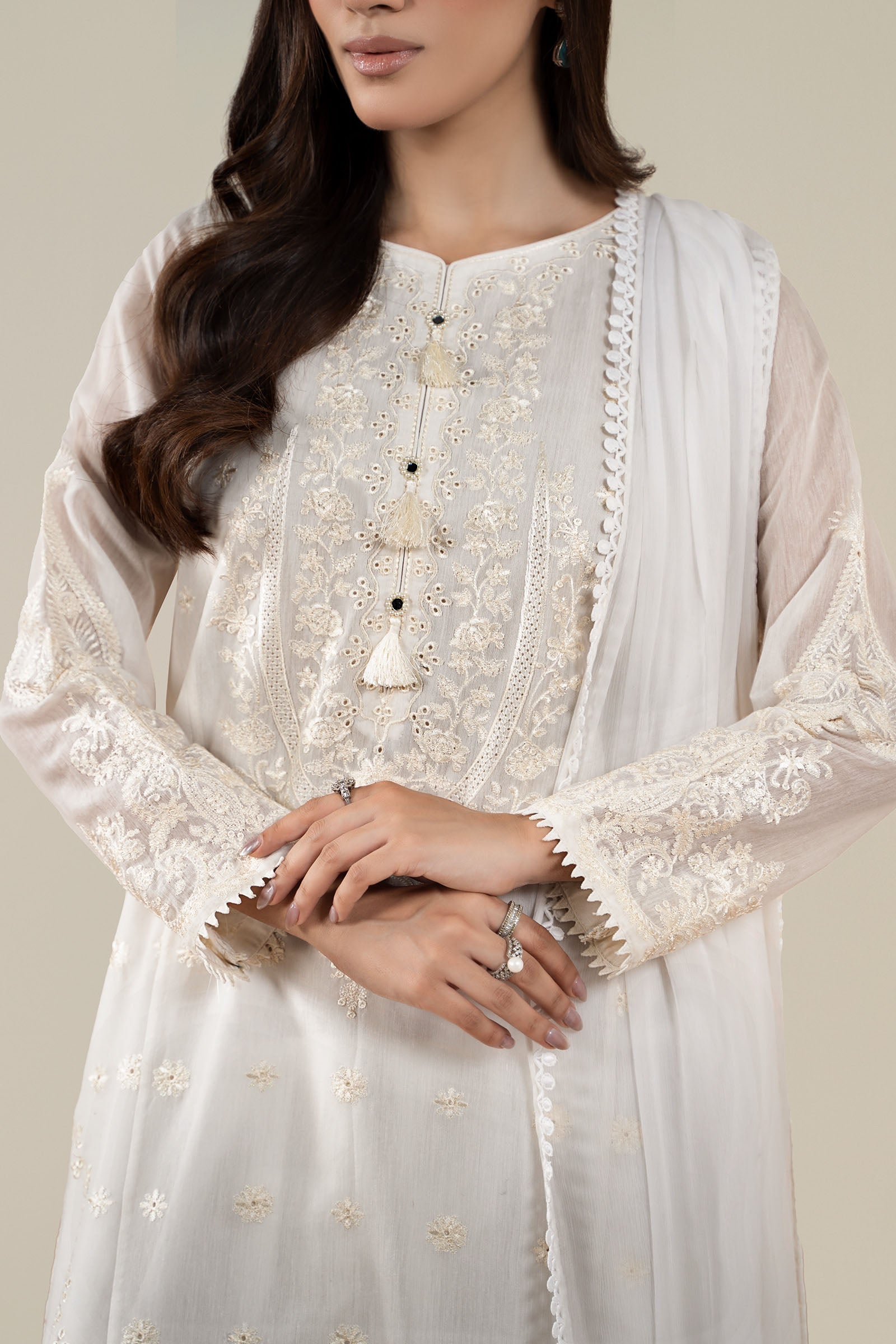 Maria B | Luxury Winter Pret 25 | DW-EA25-76-Off White