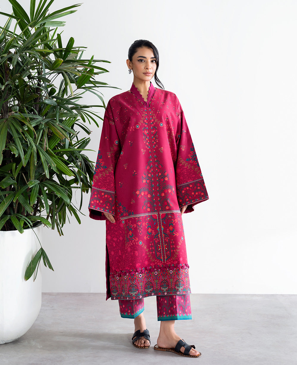 Republic Womenswear | Essentials 25 | ES-184