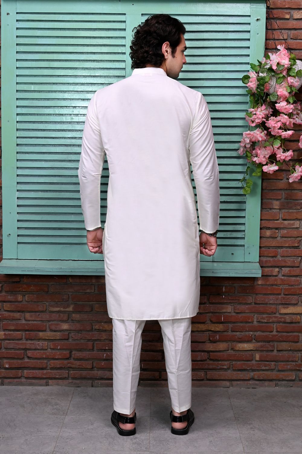 Elegant White Plain Kurta Pajama