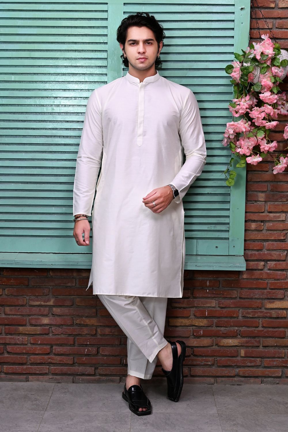 Elegant White Plain Kurta Pajama