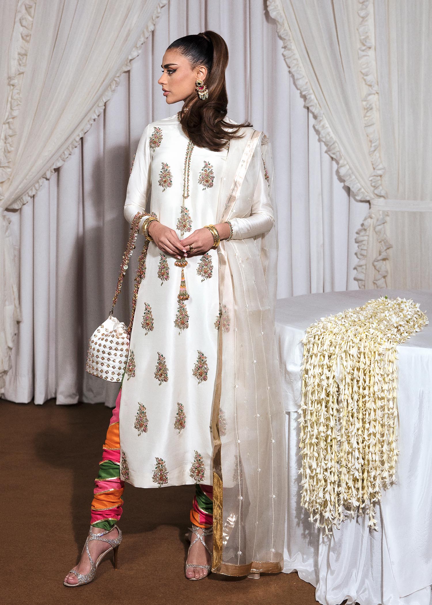 Hussain Rehar | Basic Not Basic |  Blanc