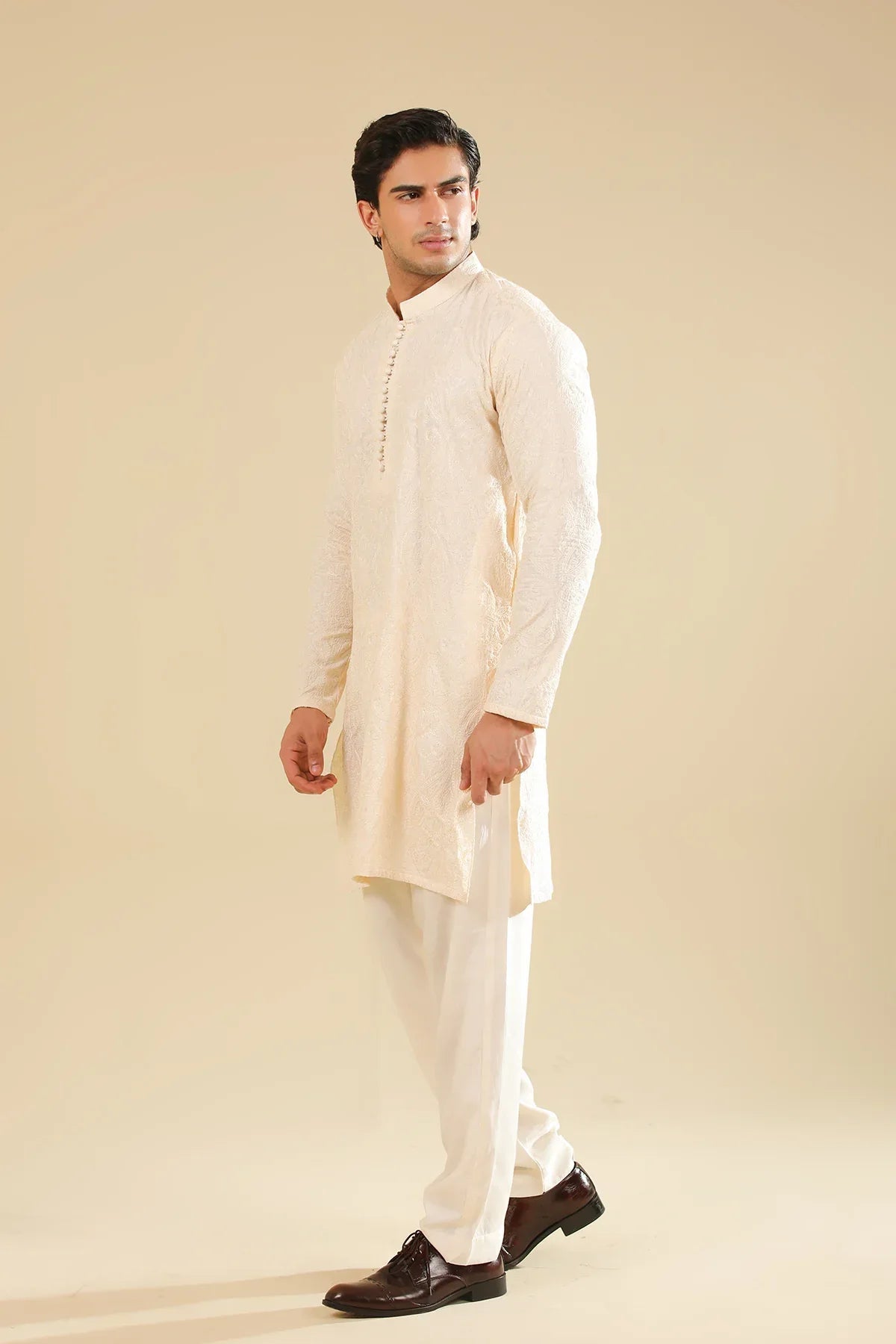 Andaz - Bosky White Raw Silk Embroidered Kurta Trouser - Men