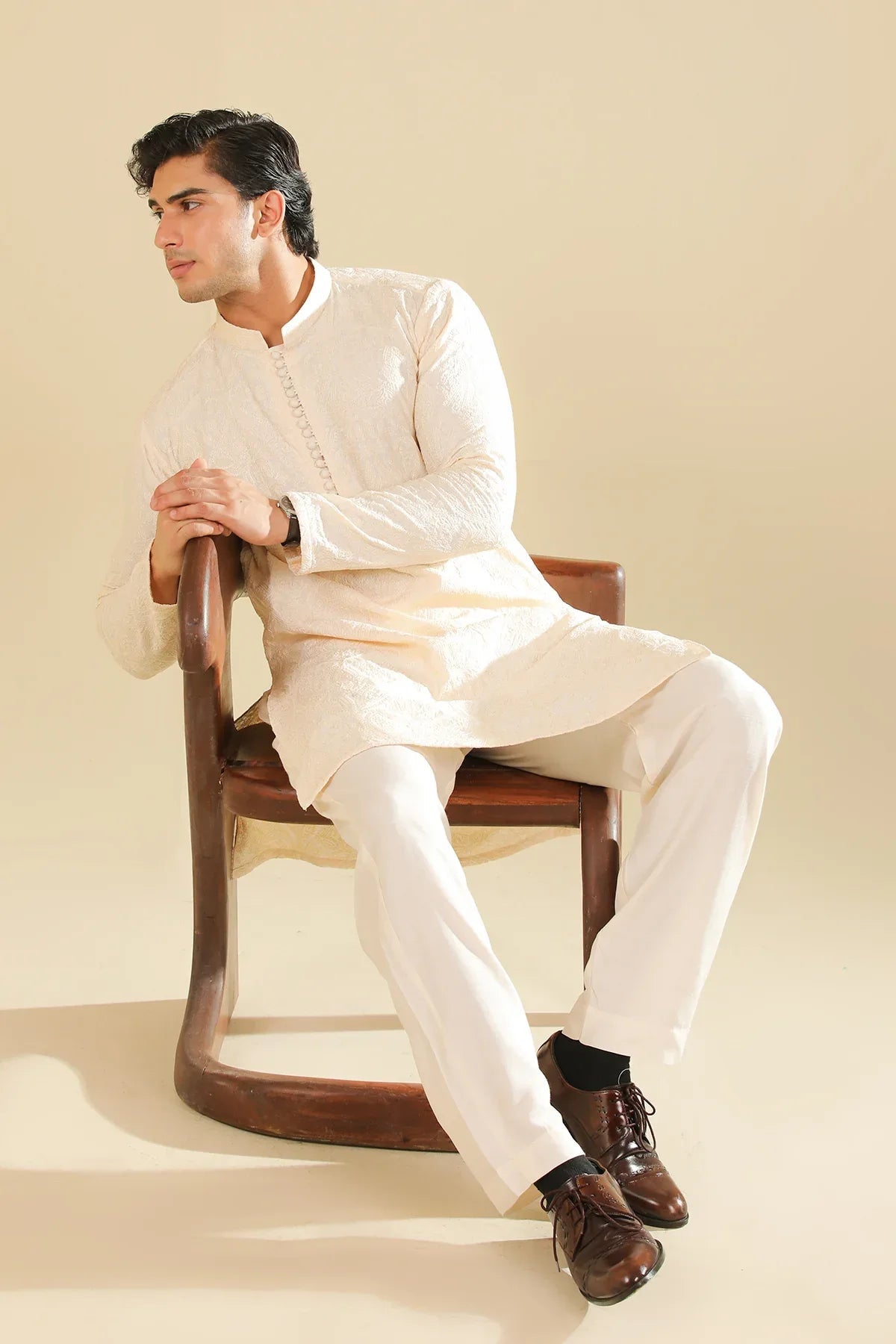 Andaz - Bosky White Raw Silk Embroidered Kurta Trouser - Men