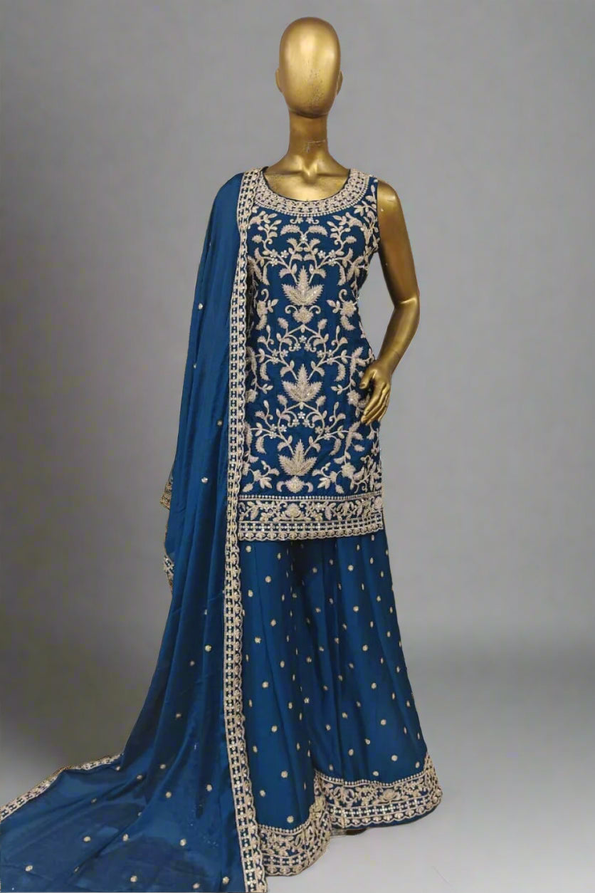 Elegant magenta ethnic ensemble with intricate golden embroidery Secondary image