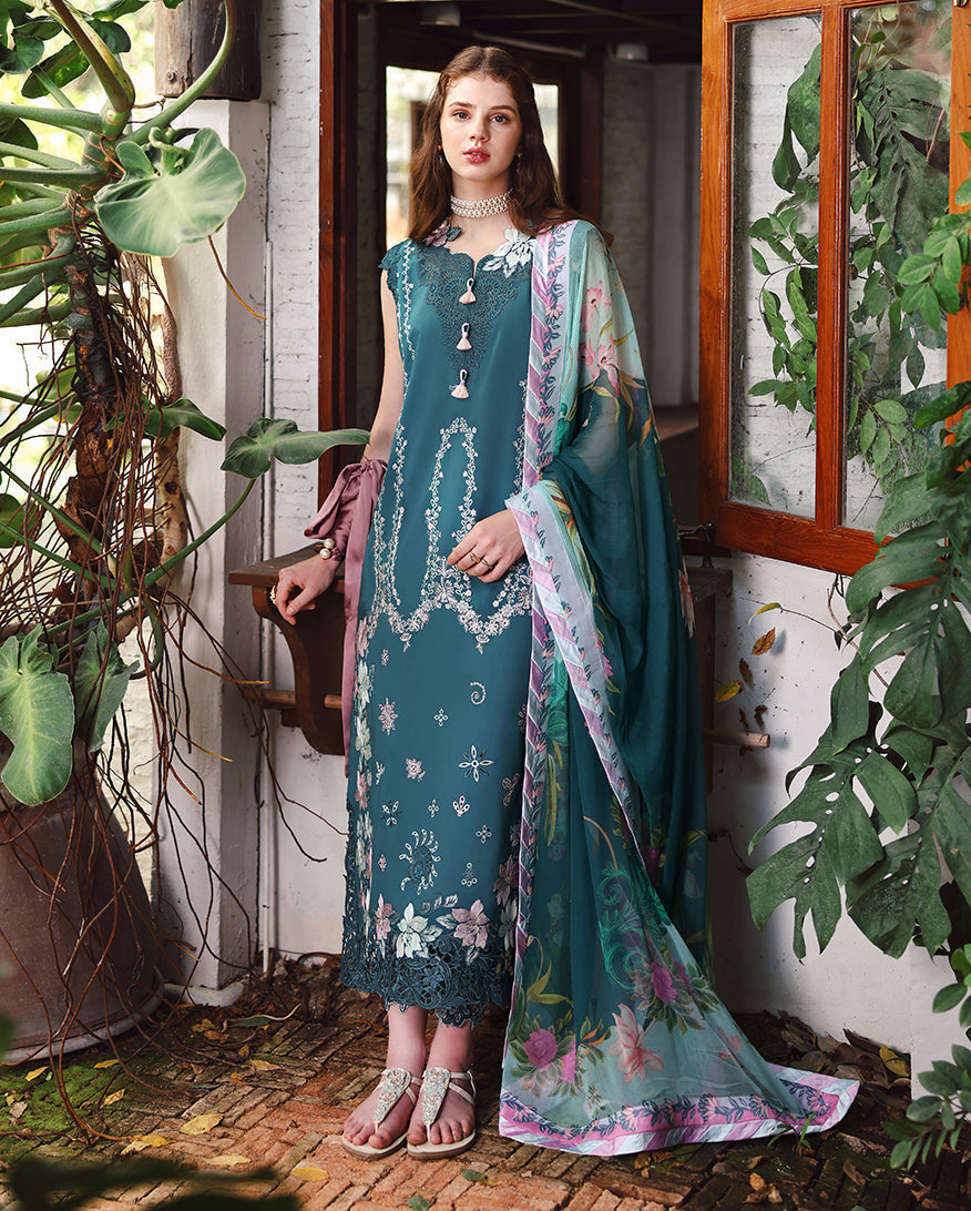 Mushq | The Secret Garden Lawn | Ivy Spell