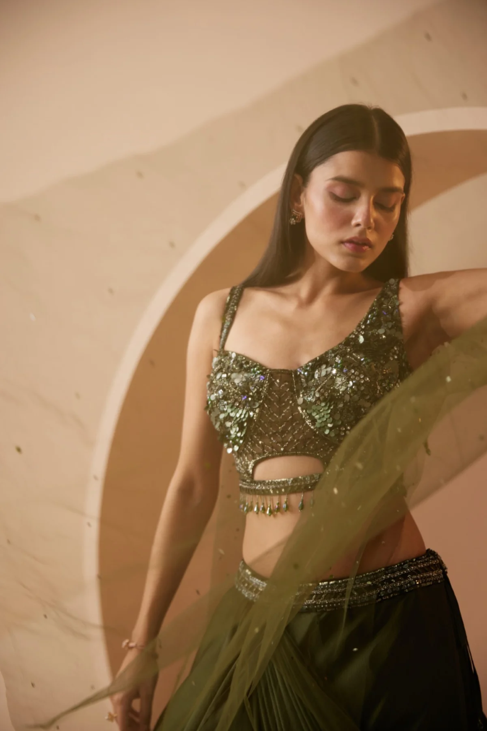 Green Lehenga Embroidery Sequins V Neck Flower Set