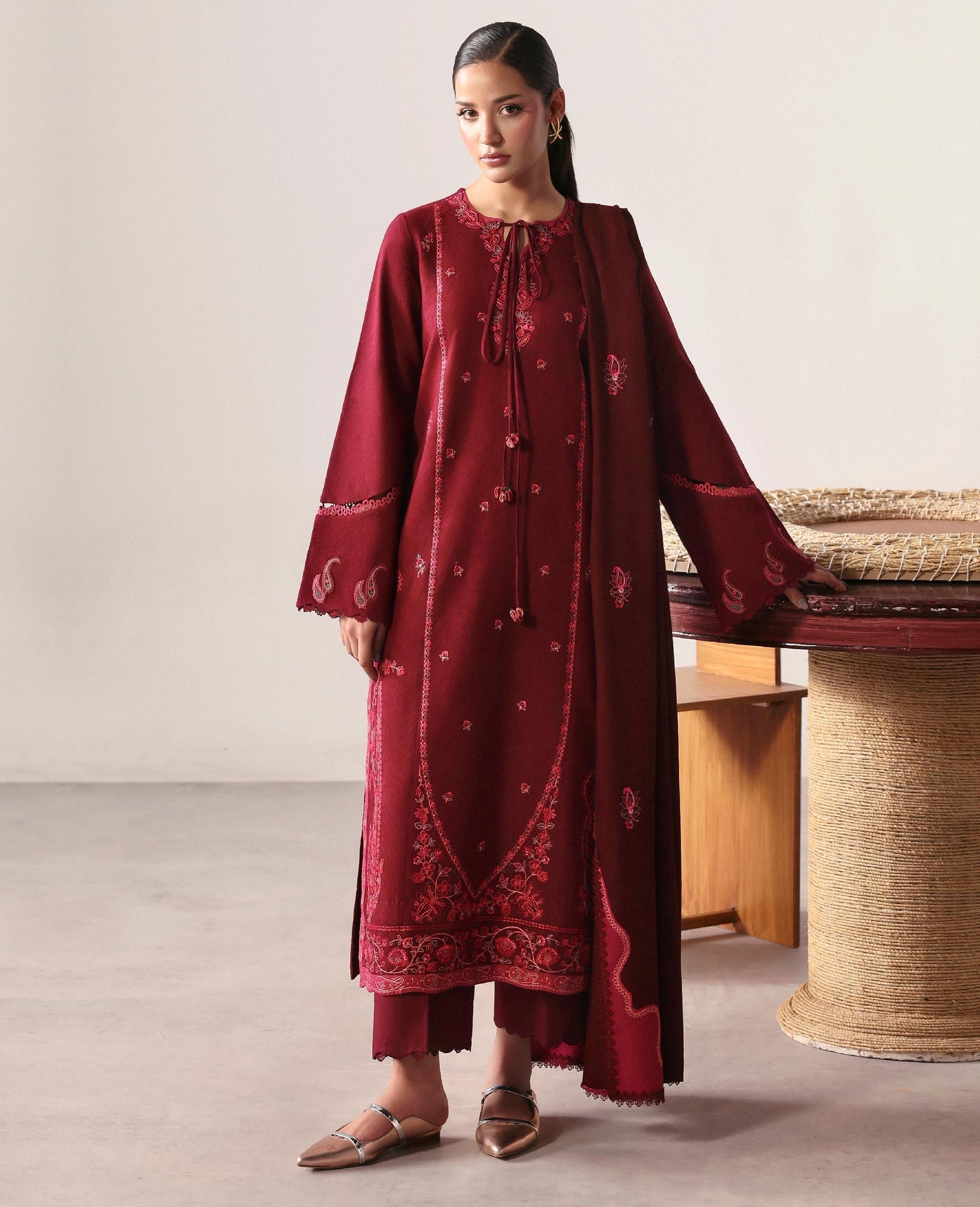 Republic Womenswear | Basics Winter 25 | LunÃ©ve