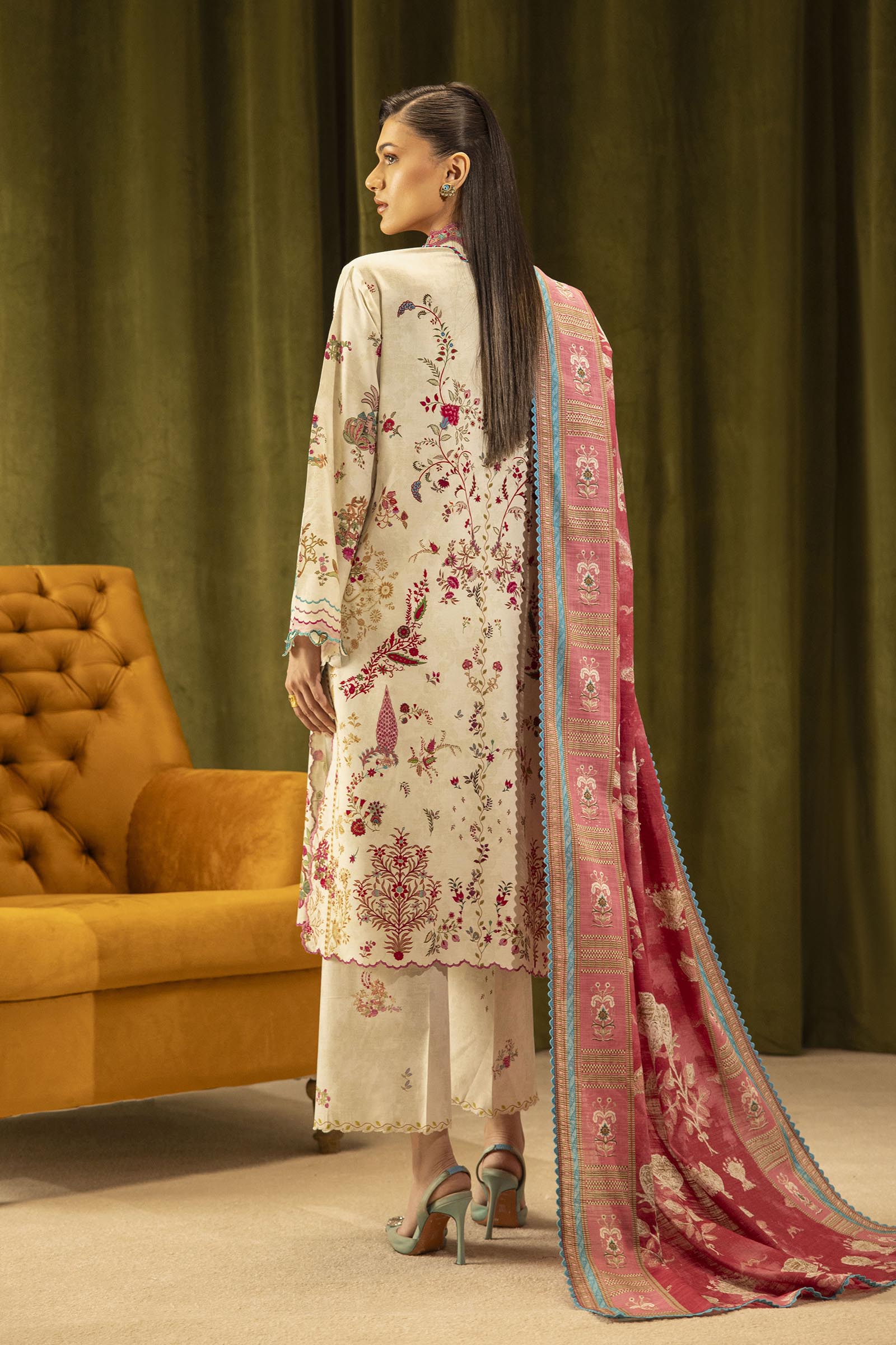 Sana Safinaz | Muzlin Winter 25 | 014A