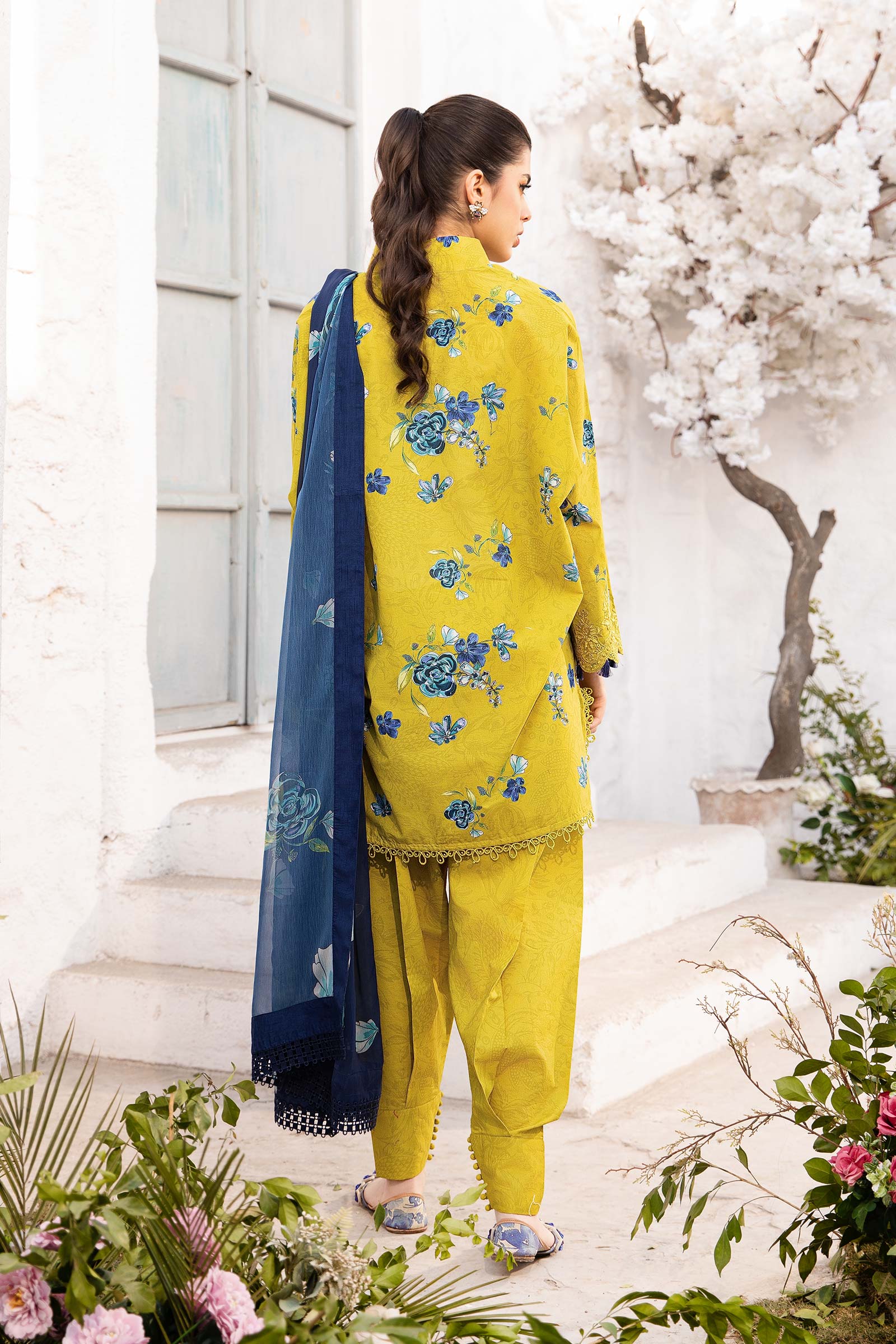 Maria B | M Basic Summer Lawn 25 | MB-CUS25-702A