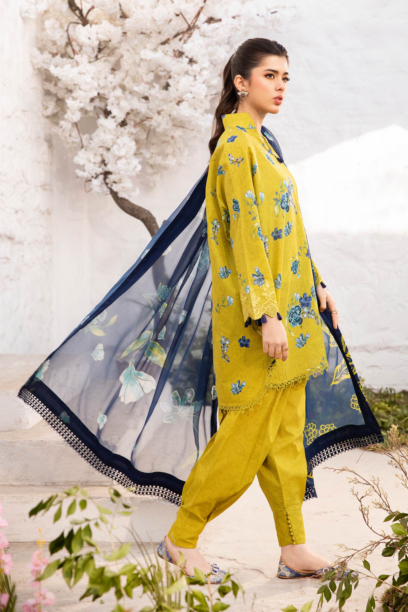 Maria B | M Basic Summer Lawn 25 | MB-CUS25-702A