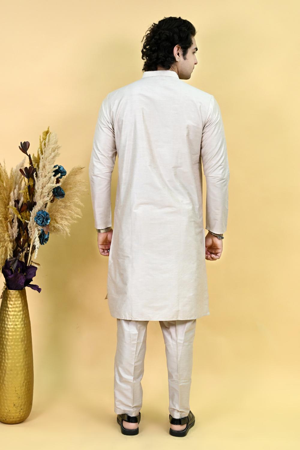 Men Beige Solid Kurta Pajama