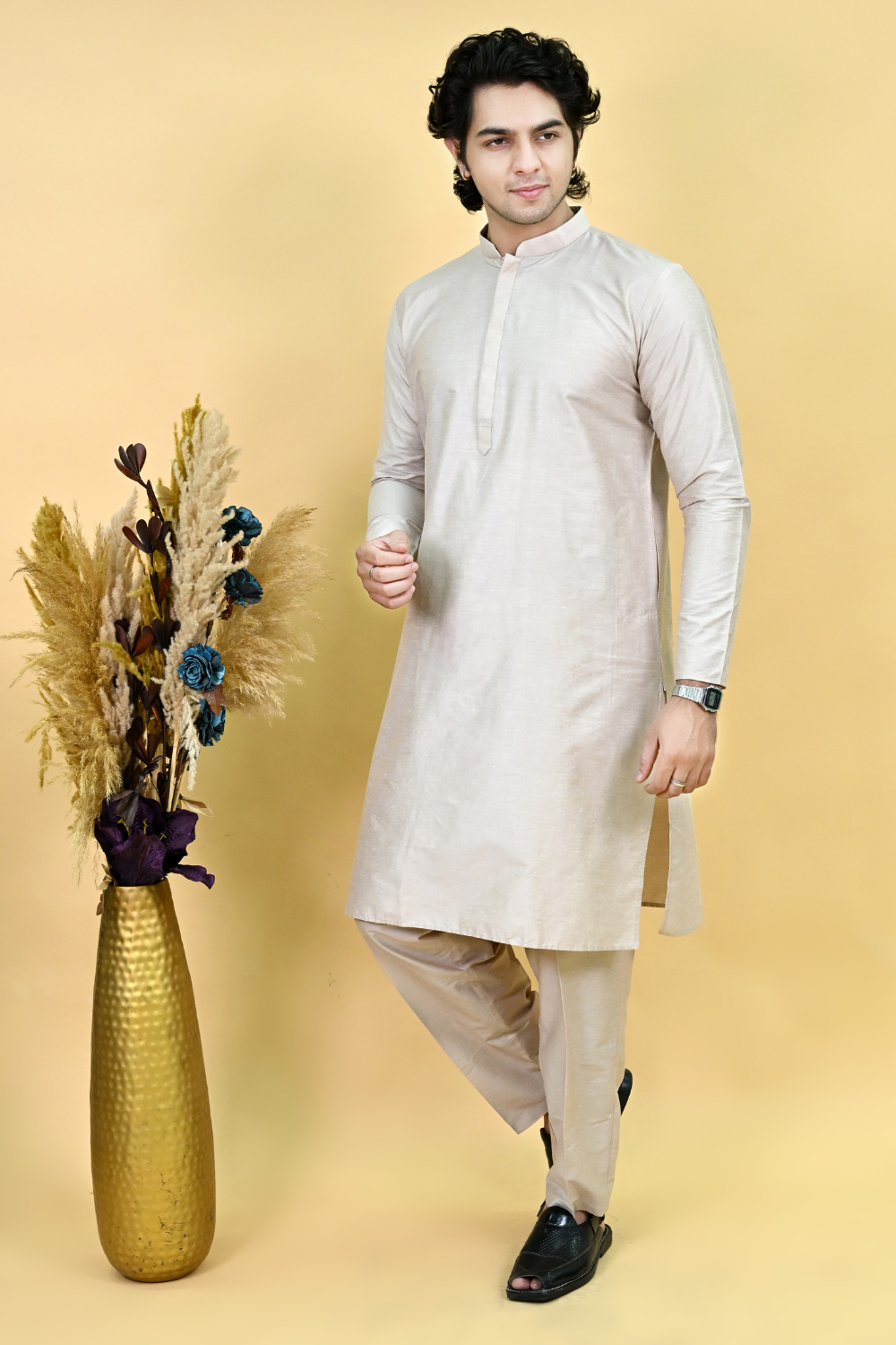 Men Beige Solid Kurta Pajama