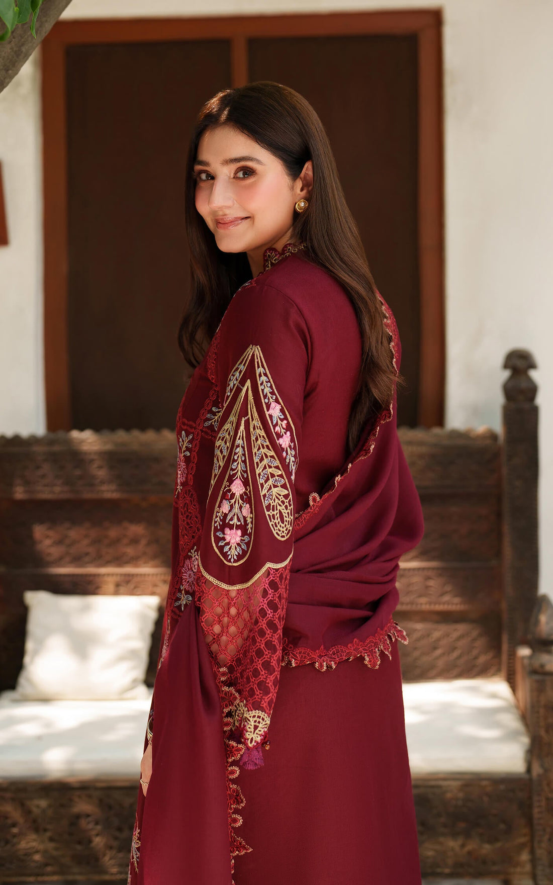 Asifa and Nabeel | Pashmina Luxe 25 | Mira LWC25-05