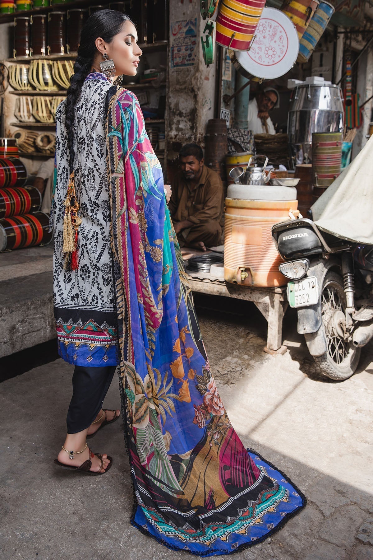 Motifz | Amal Luxury Lawn | 2937