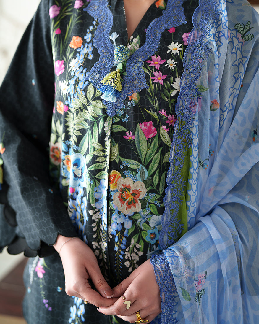 Roheenaz | Whispered Florals | Muted Rose