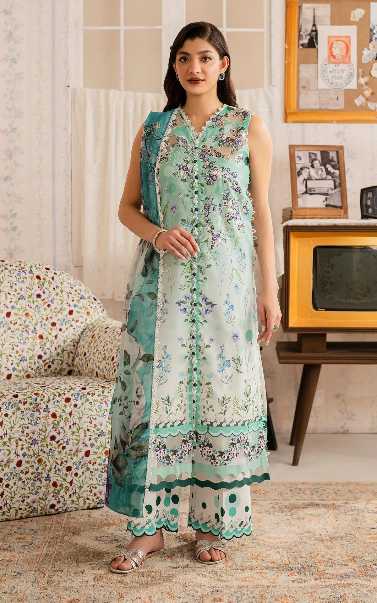 Asifa and Nabeel | Meraki Vintage 25 | Nazneen (MVL25-15)