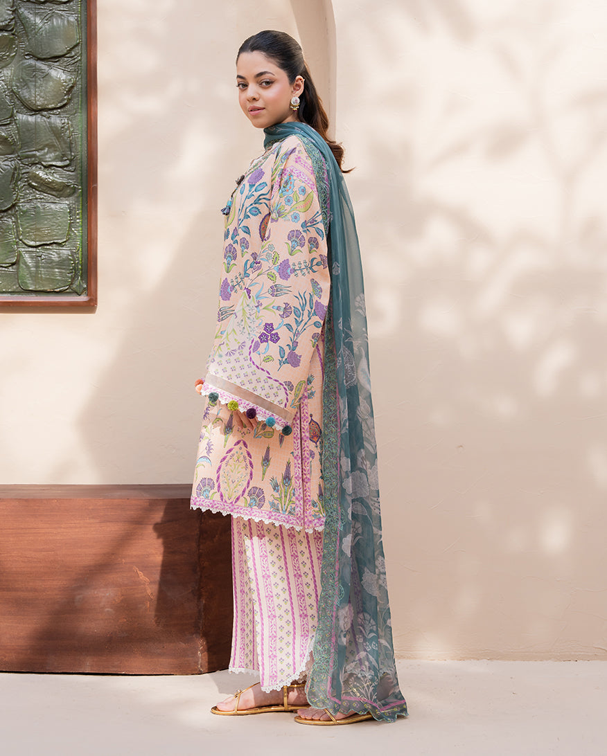 Roheenaz | Summer in Bloom | Rosewood Bloom