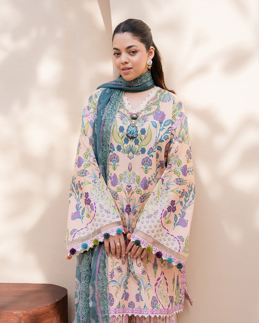 Roheenaz | Summer in Bloom | Rosewood Bloom