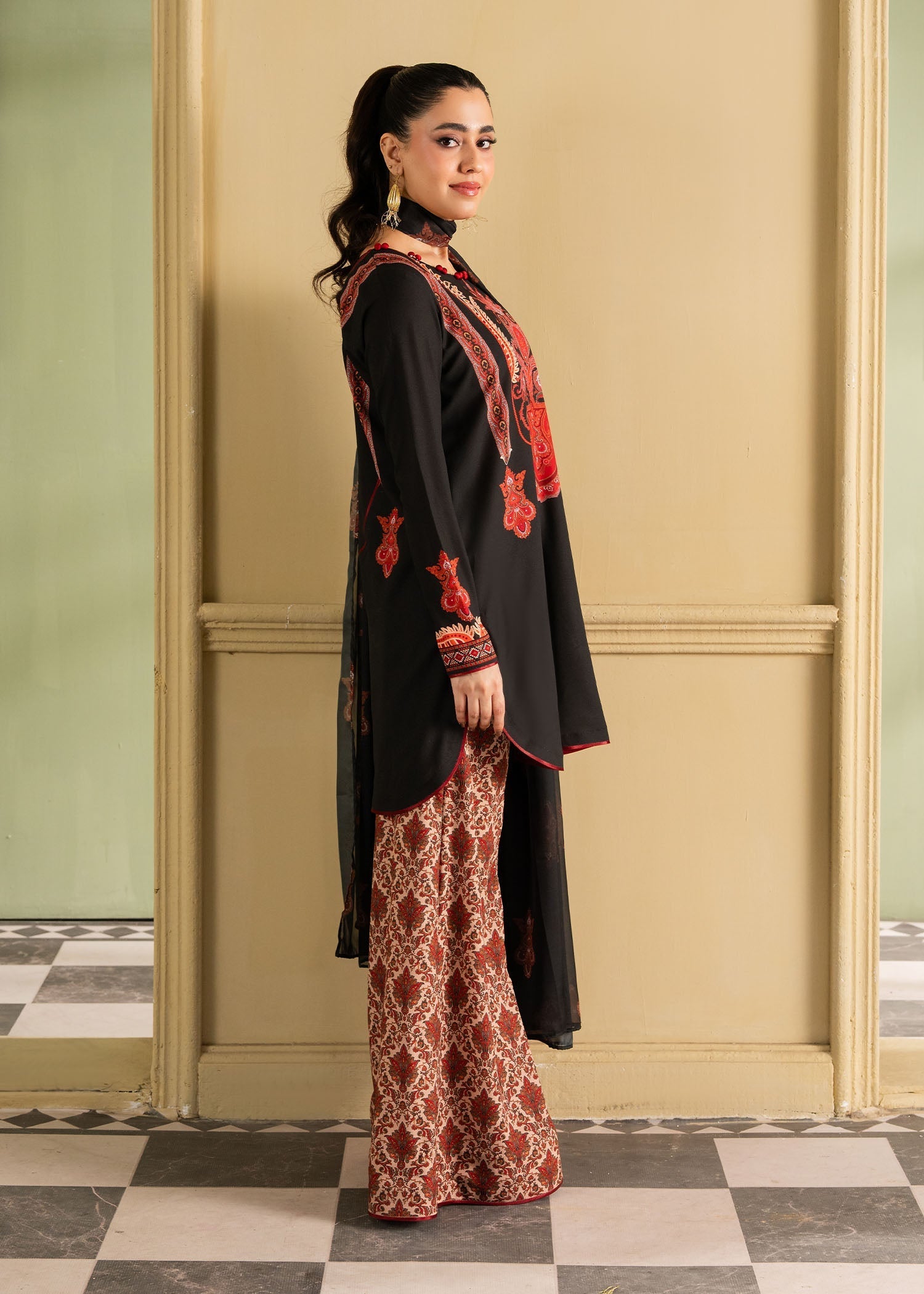 Maria Osama Khan | Retro 26 | Fiora