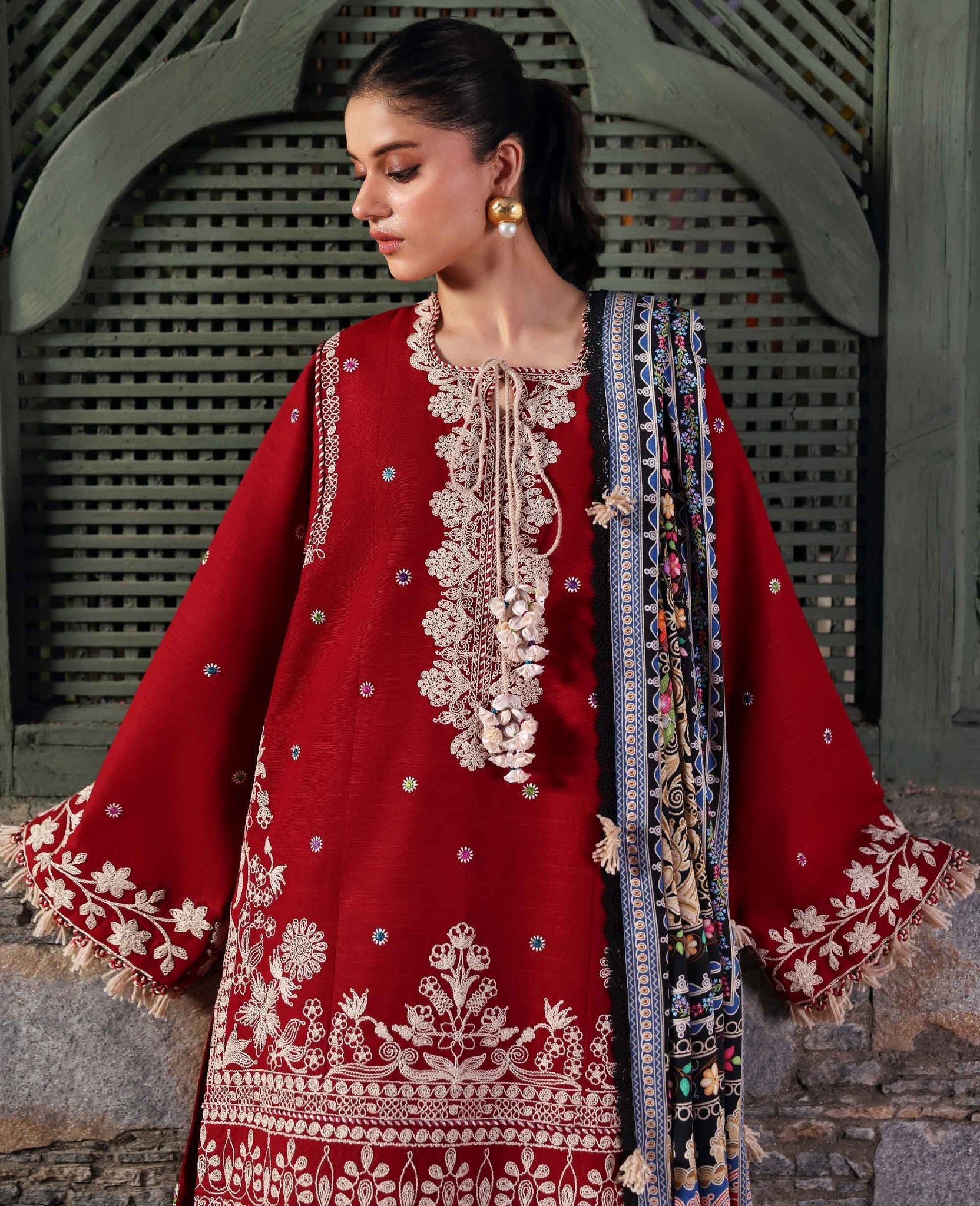 Republic Womenswear | Amaris Luxury Shawl 25 | Orlena