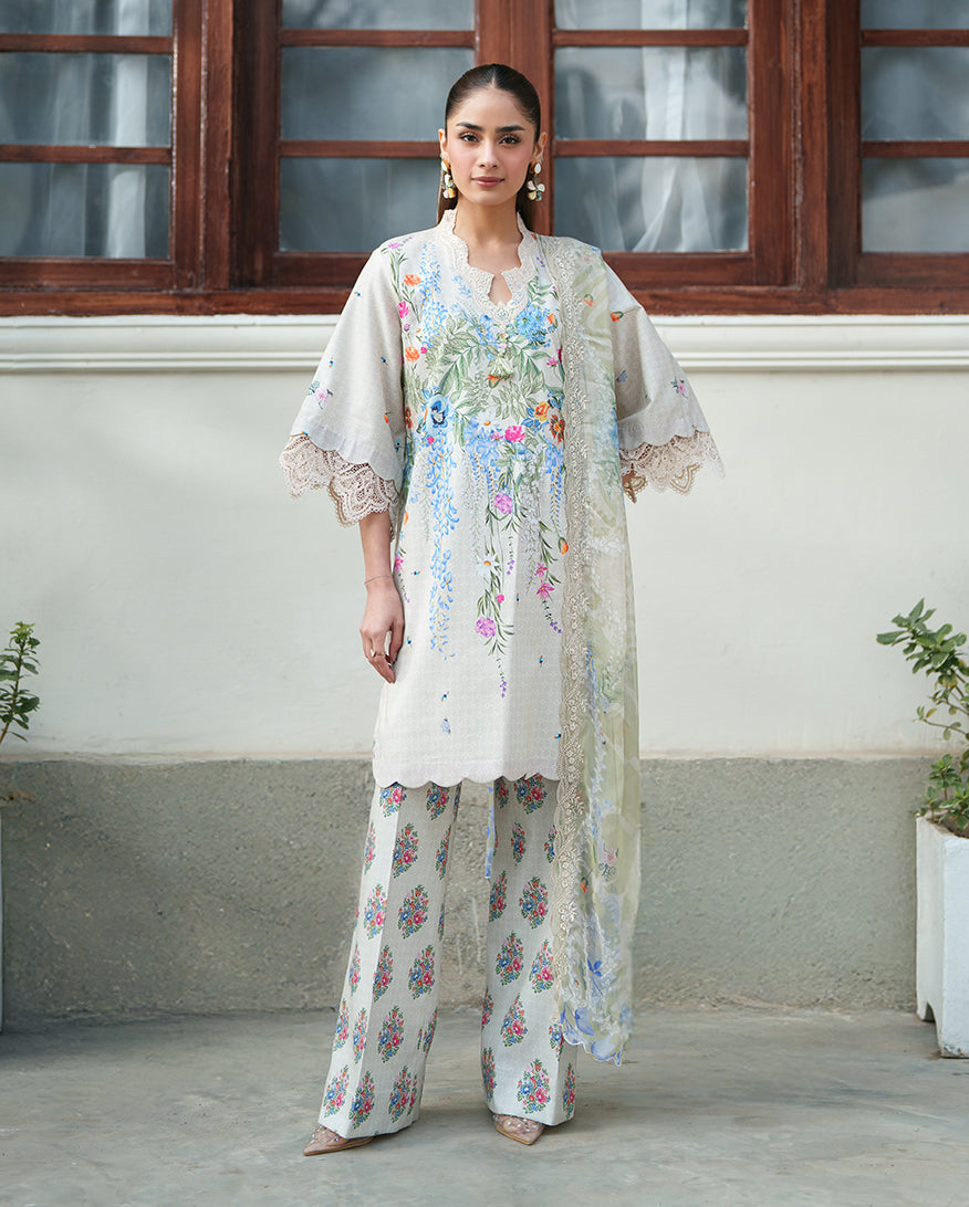 Roheenaz | Whispered Florals | Pale Peony