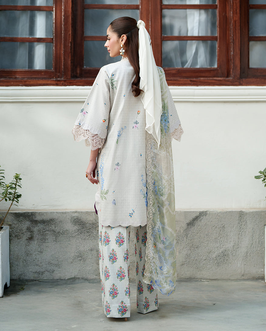 Roheenaz | Whispered Florals | Pale Peony
