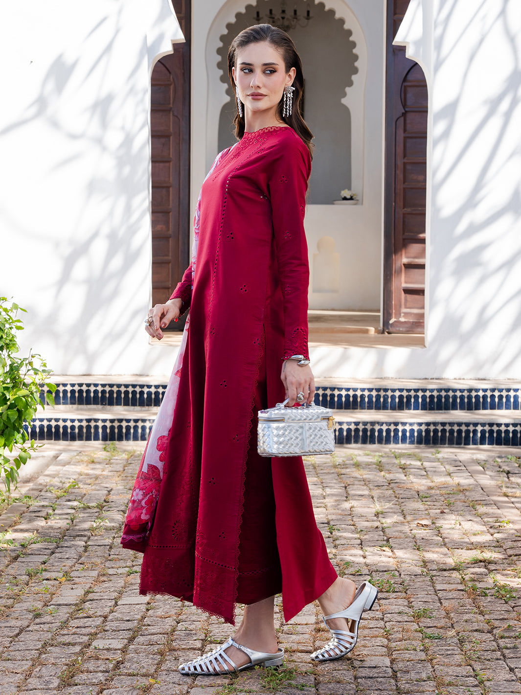 Izel | Dareen Luxury Lawn 26 | Rangrez