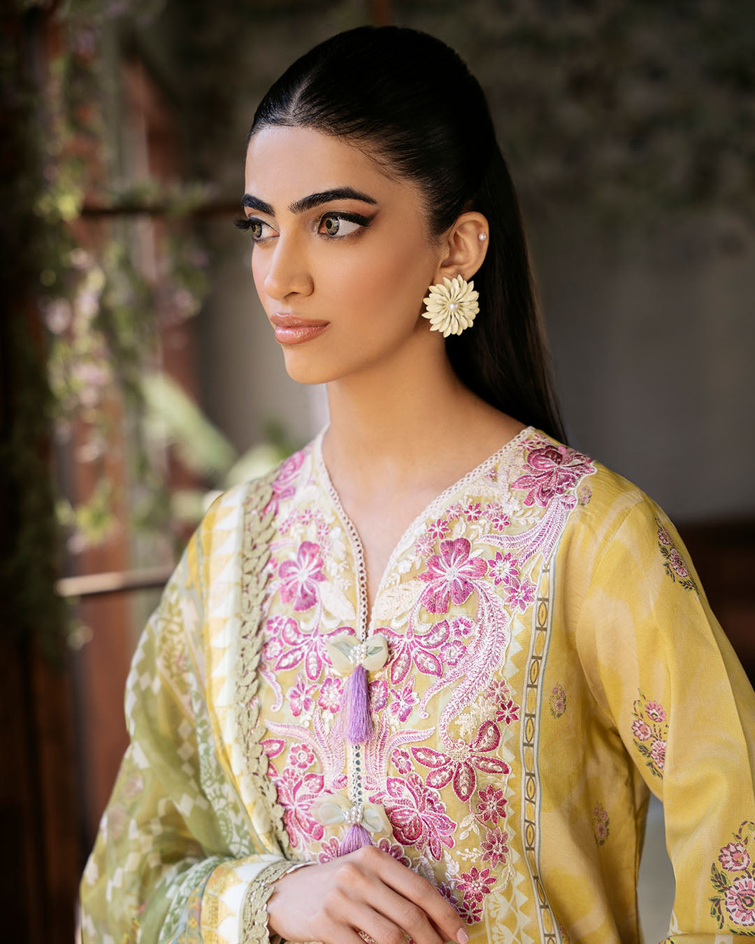 Roheenaz | Flora Printed Lawn | Mystique
