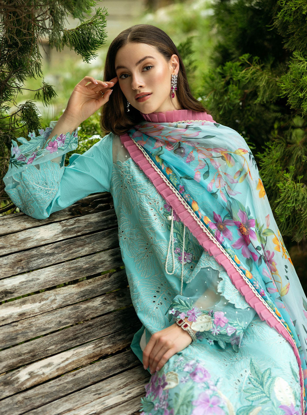 Roheenaz | Flanerie Lawn 25 | Helene-3B