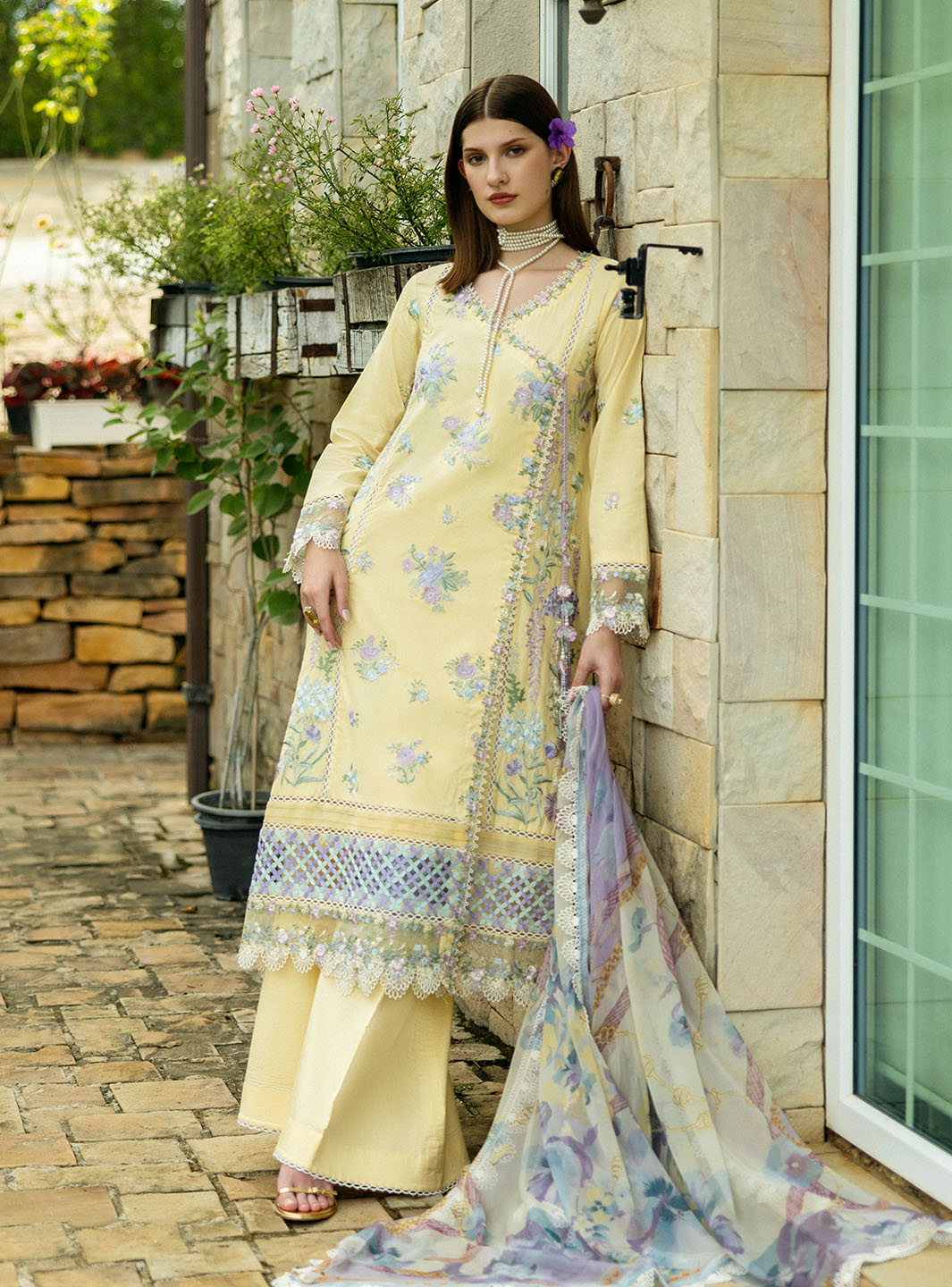 Roheenaz | Flanerie Lawn 25 | Gisele-4A