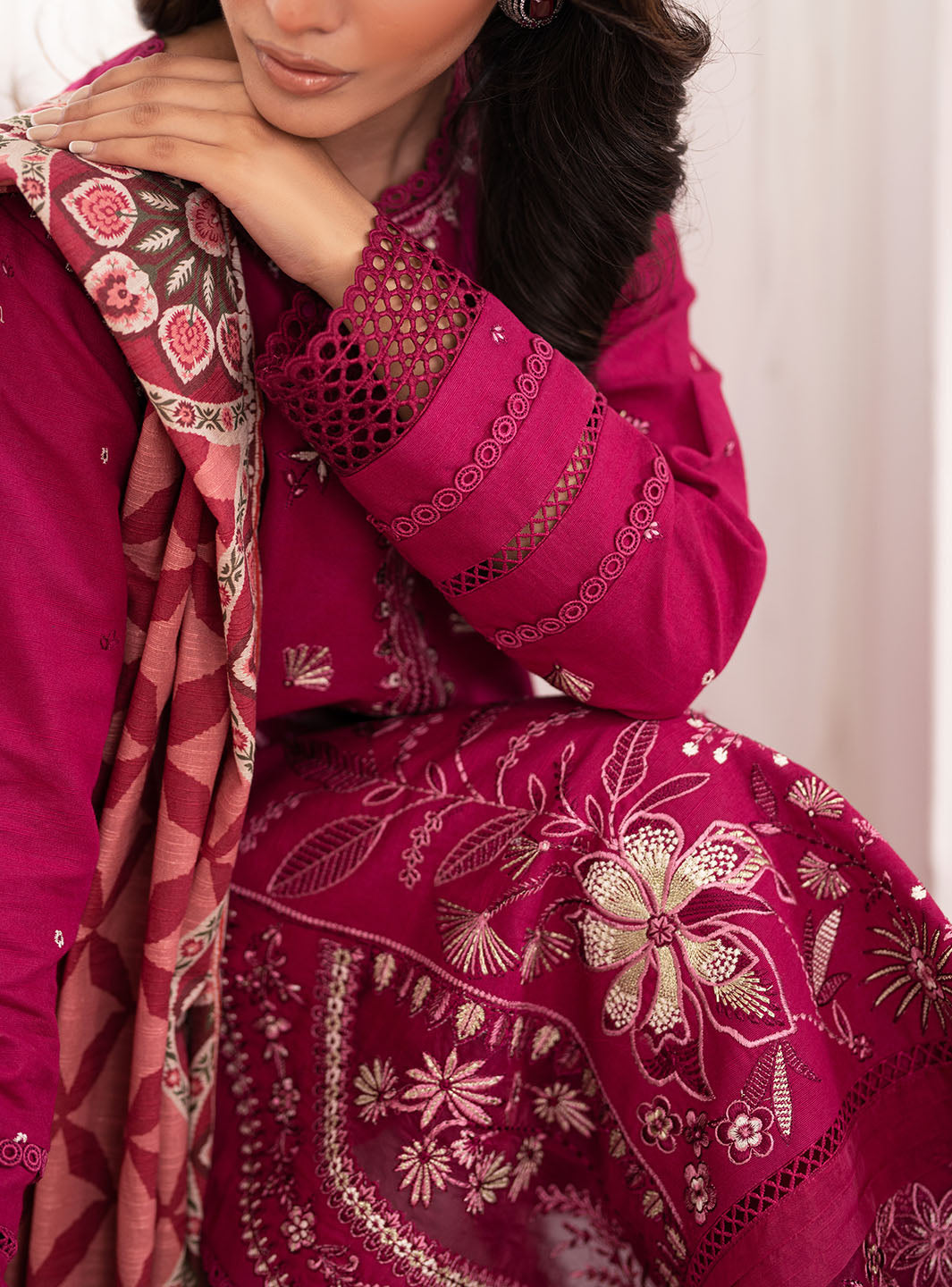 Roheenaz | Meraki Winter Collection | Yana