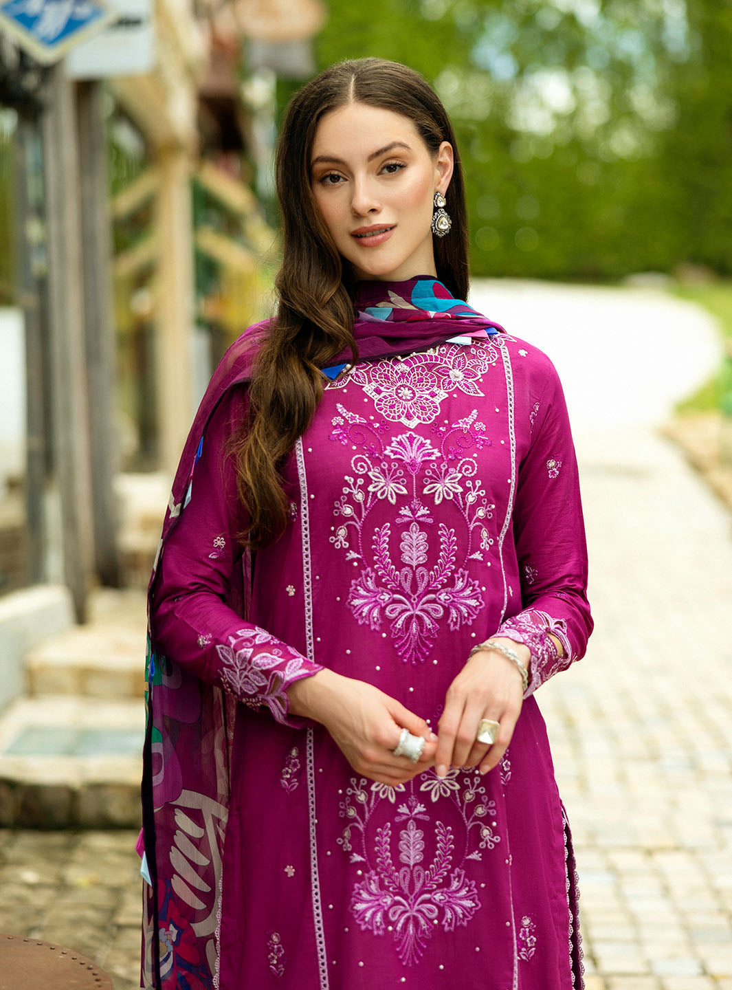 Roheenaz | Flanerie Lawn 25 | Claudia-6A