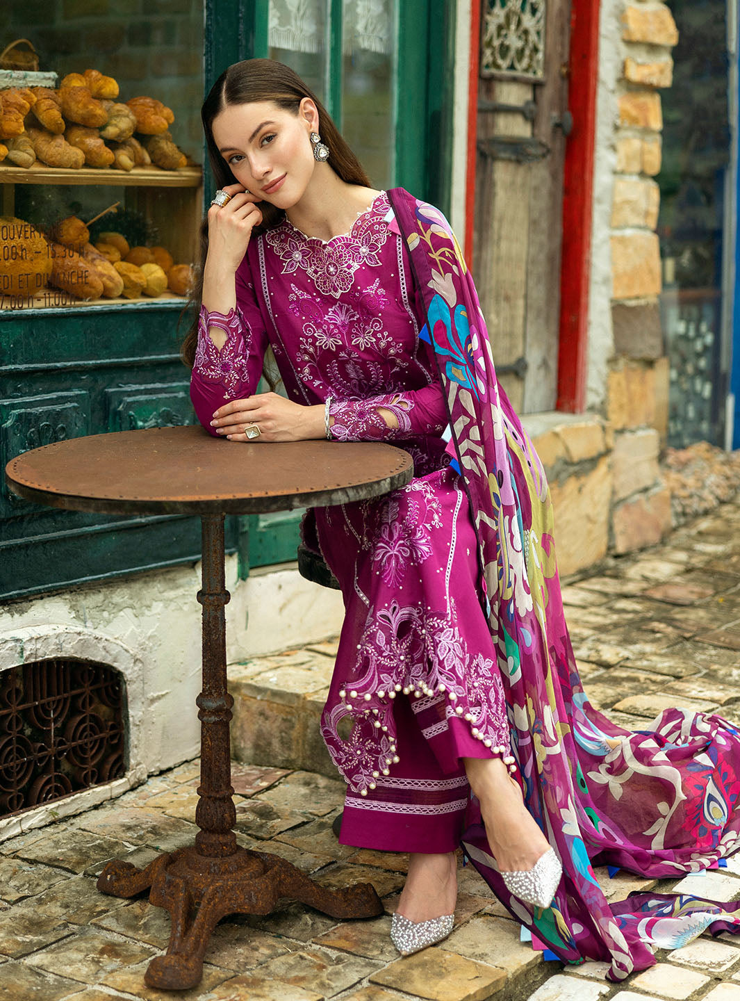 Roheenaz | Flanerie Lawn 25 | Claudia-6A