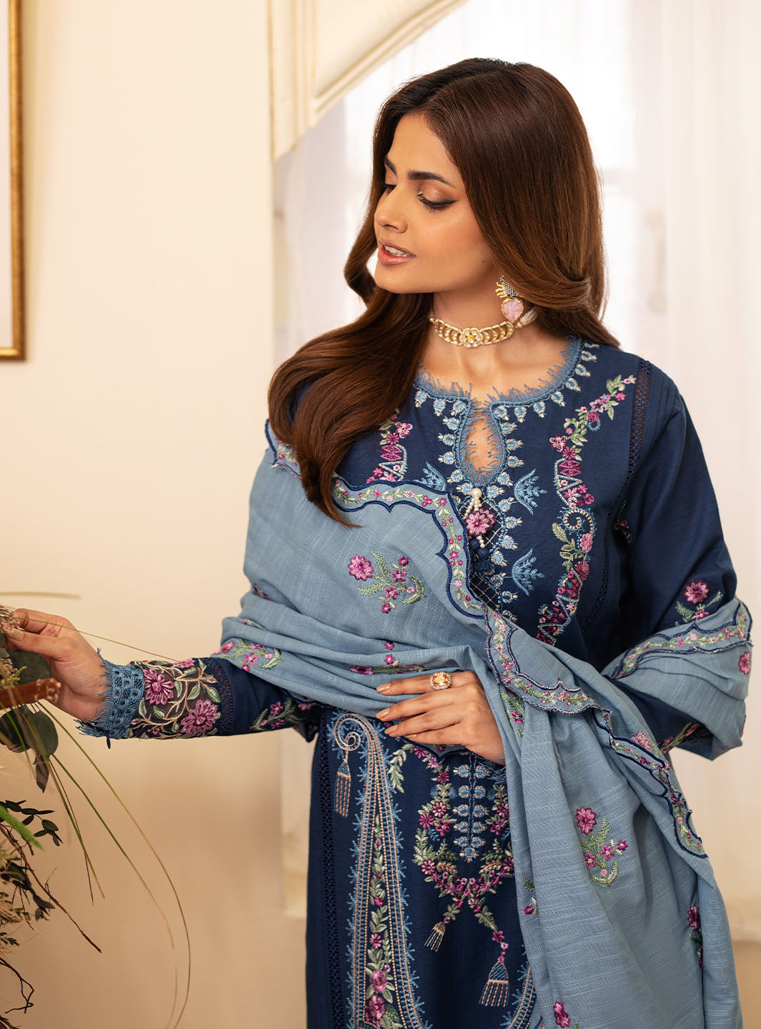 Roheenaz | Meraki Winter Collection | Skylar