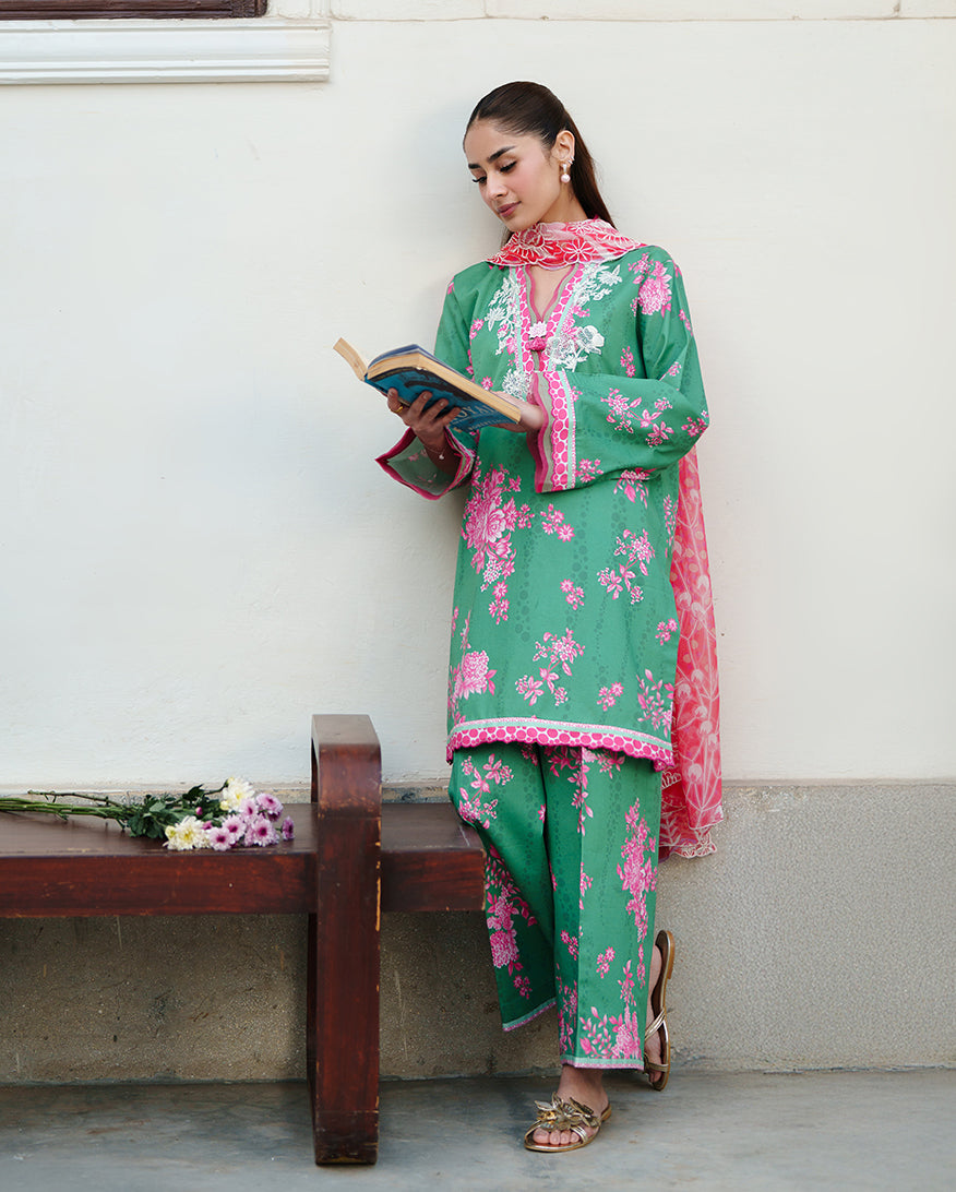 Roheenaz | Whispered Florals | Rose Mist