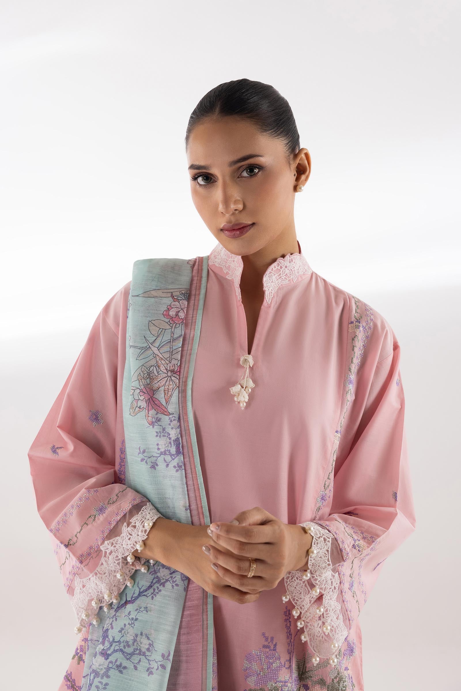Sana Safinaz | Luxury Pret | Muzlin Lawn Suit SC26MUZ112BP3