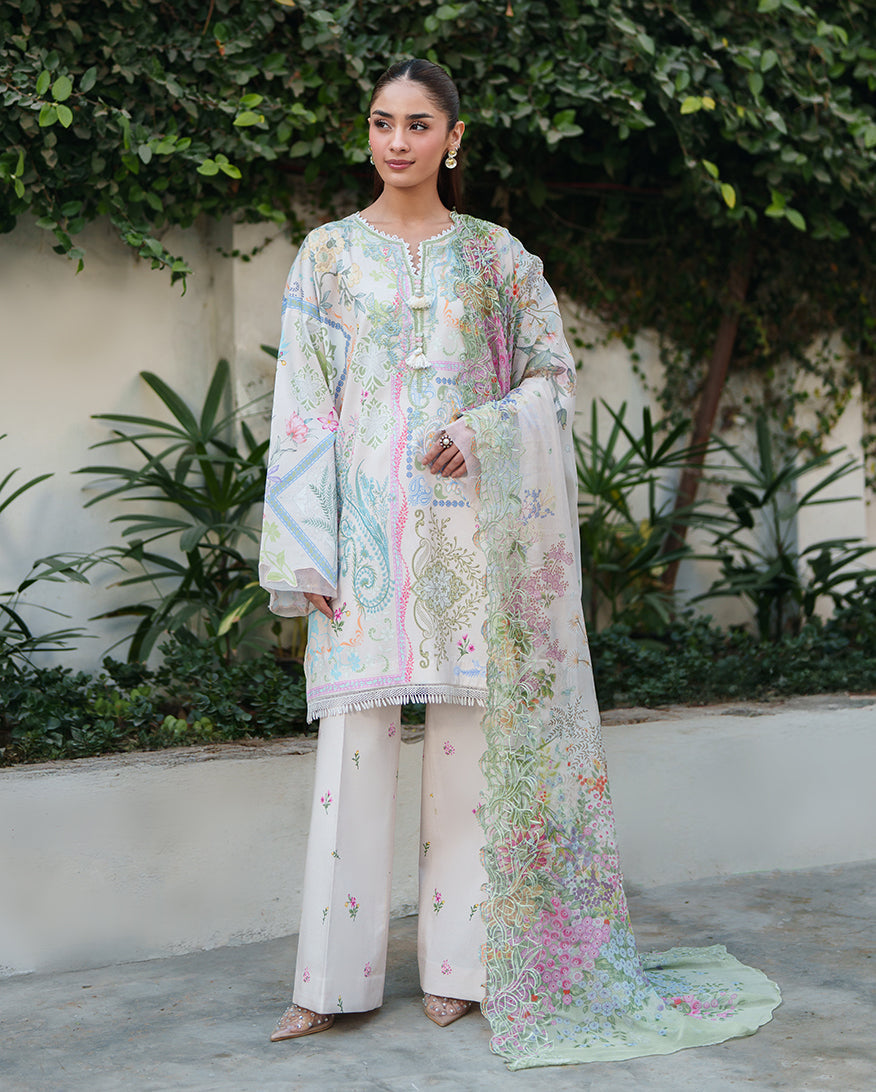 Roheenaz | Whispered Florals | Soft Bloom
