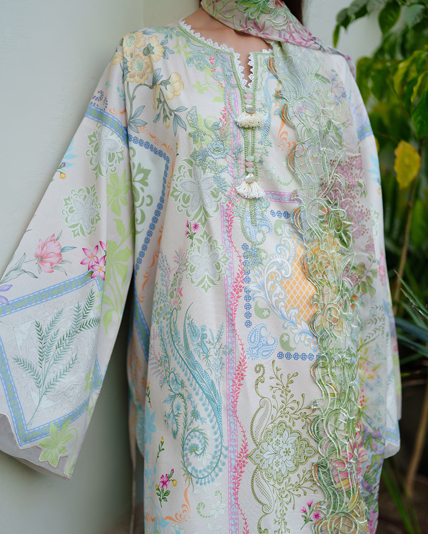 Roheenaz | Whispered Florals | Soft Bloom