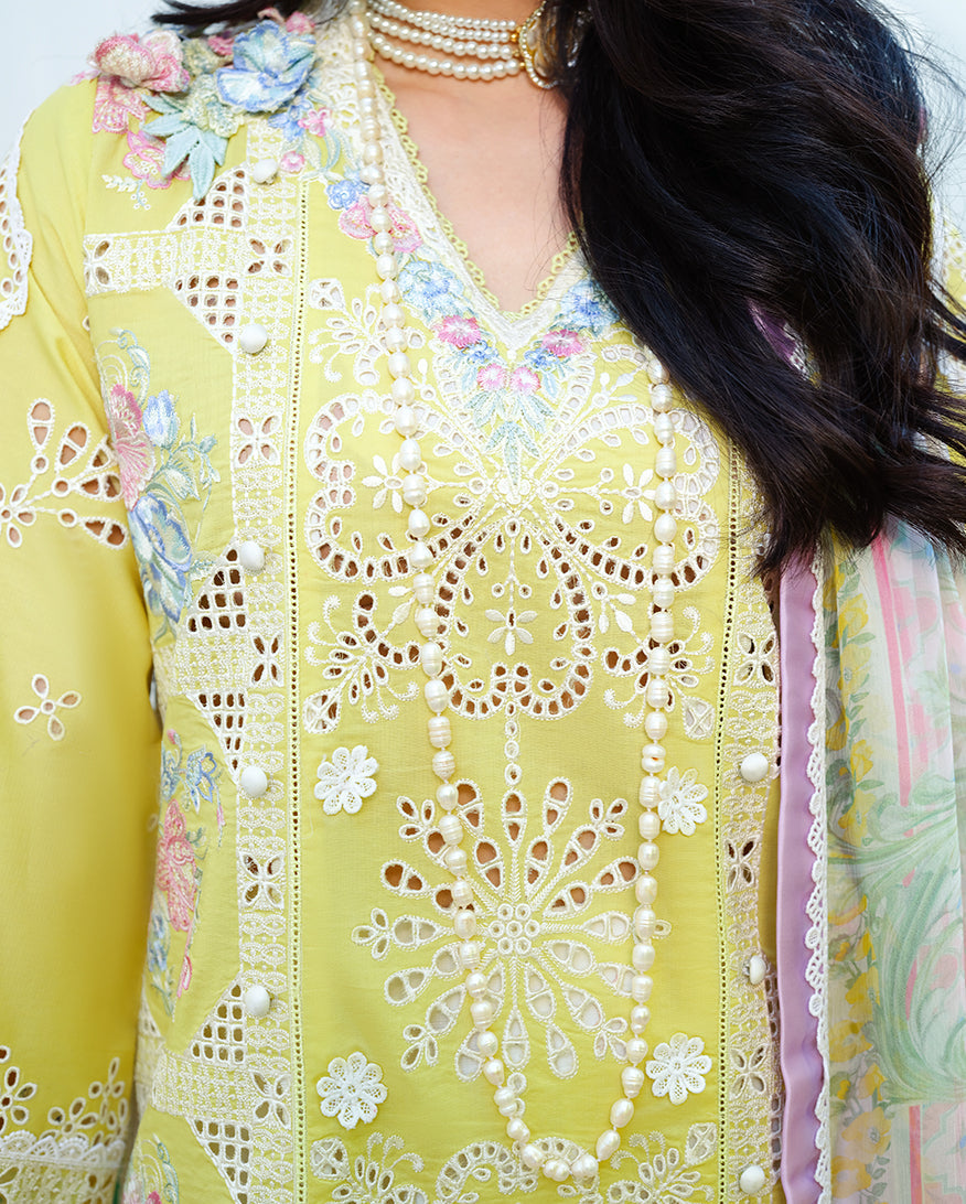 Mushq | Amoi Luxury Lawn | Tender Whisper