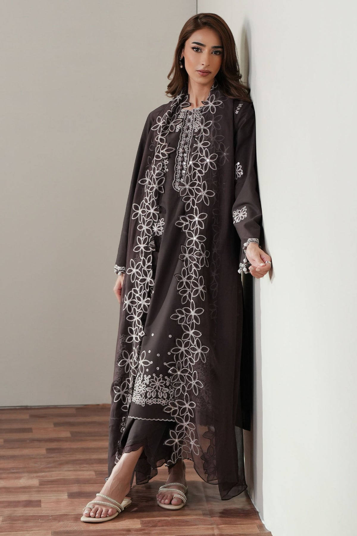 Cross Stitch | Mahiri Embroidered Collection 26 | SEAL BROWN