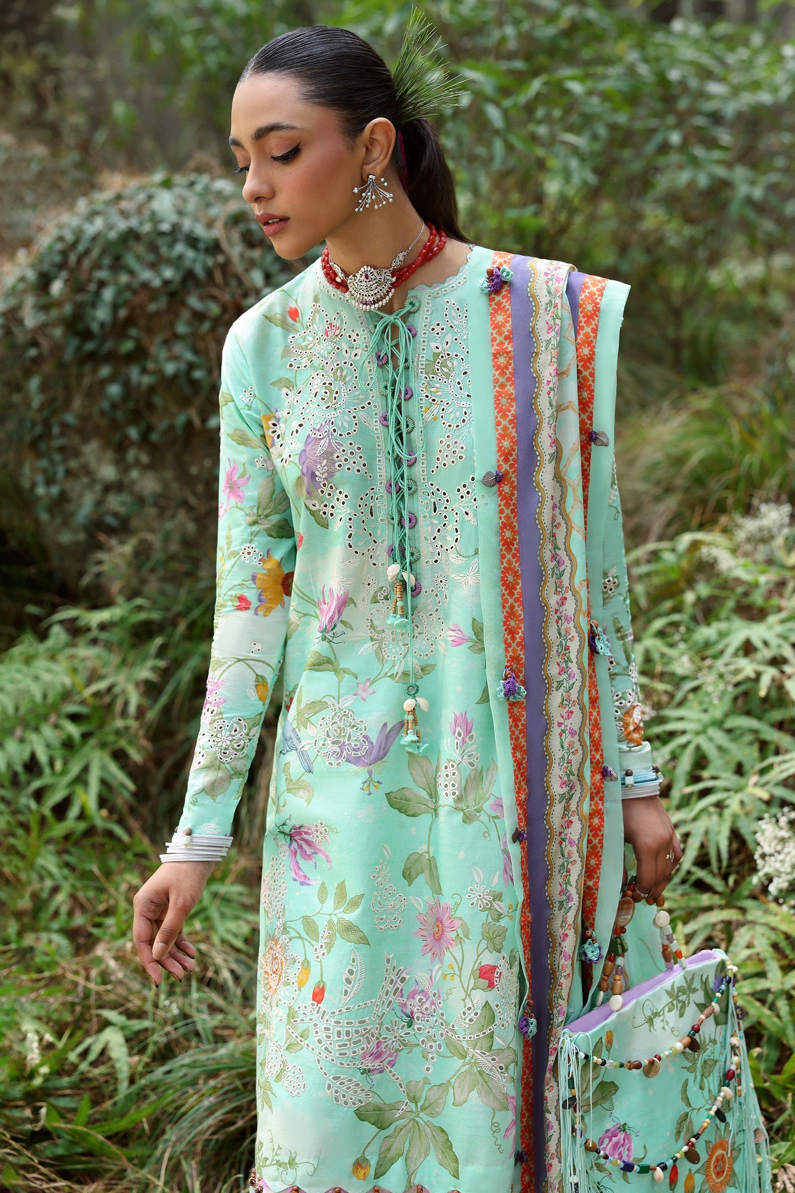 Zaha | Lawn 25 | ELARA (ZL25-02 B)