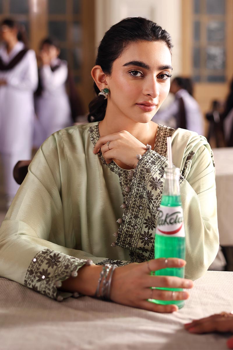 Cross Stitch | Khaddar Linen 25 | BASIL HUES
