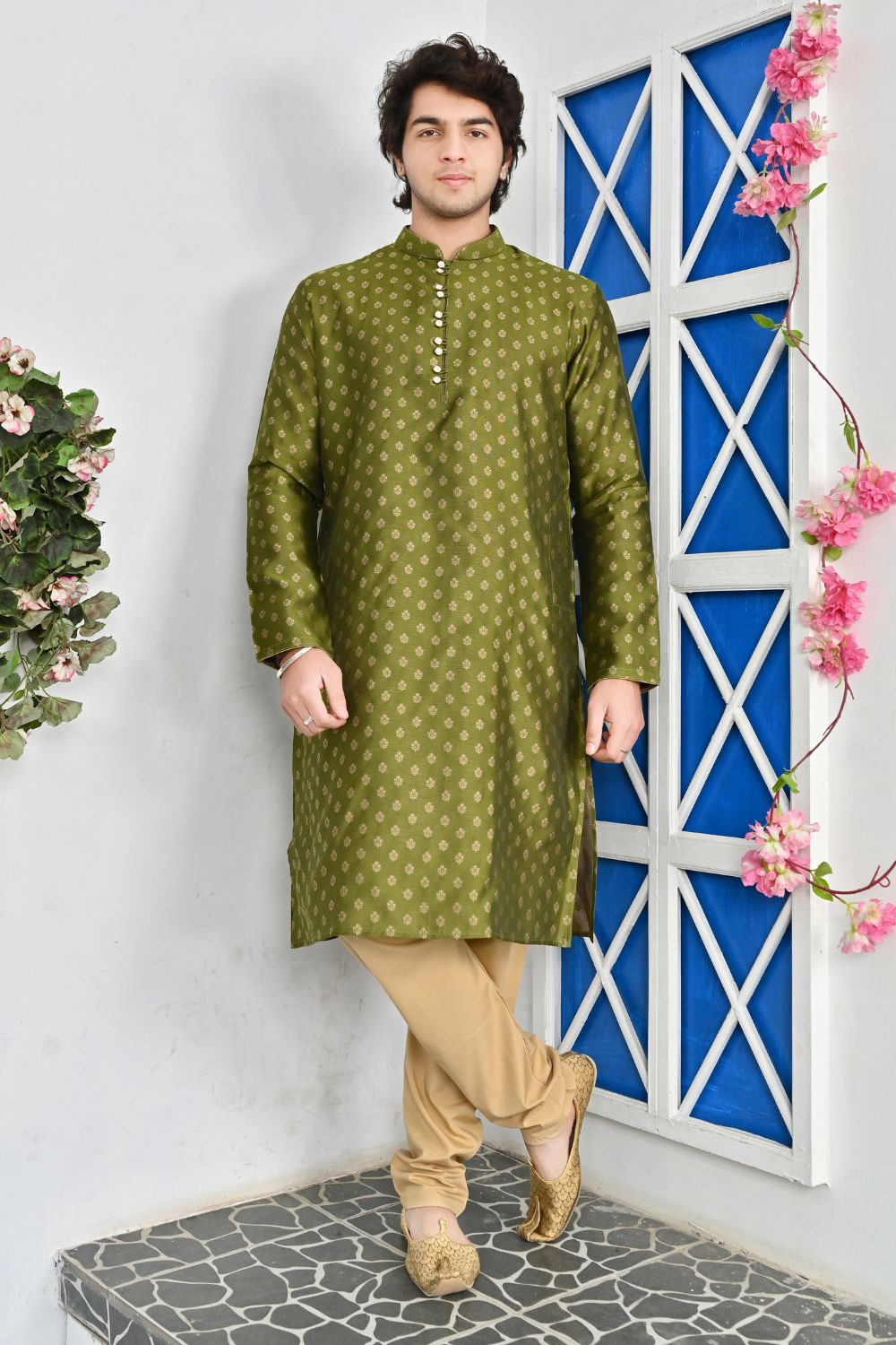 Mehendi Green Kurta Pajama Main image