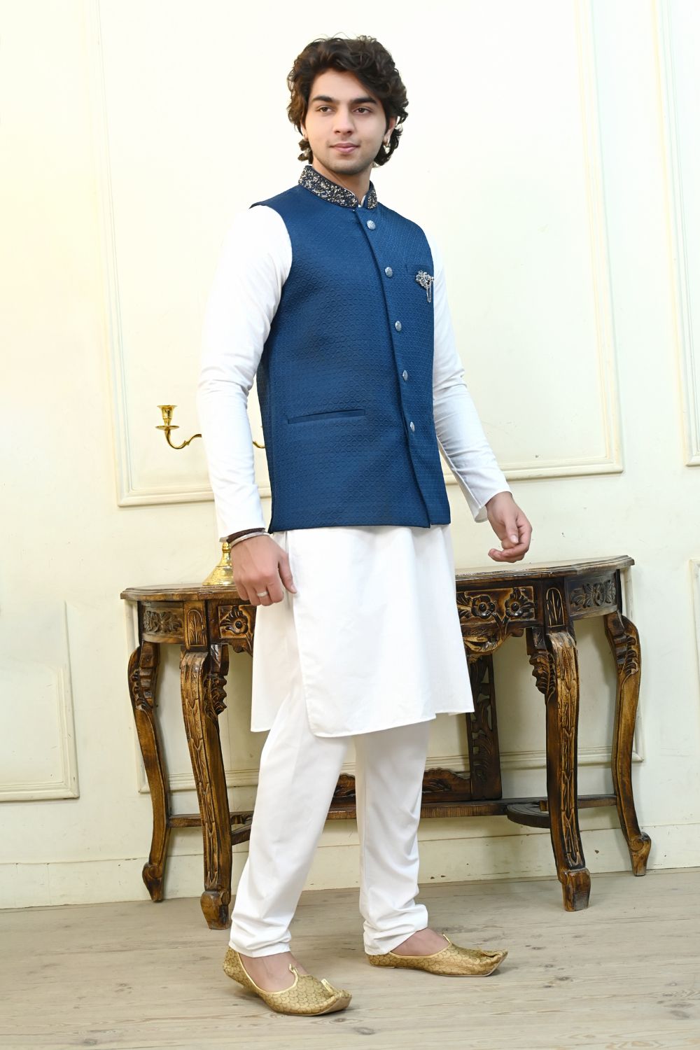 ROAYL Blue TEXTURED  waist coat