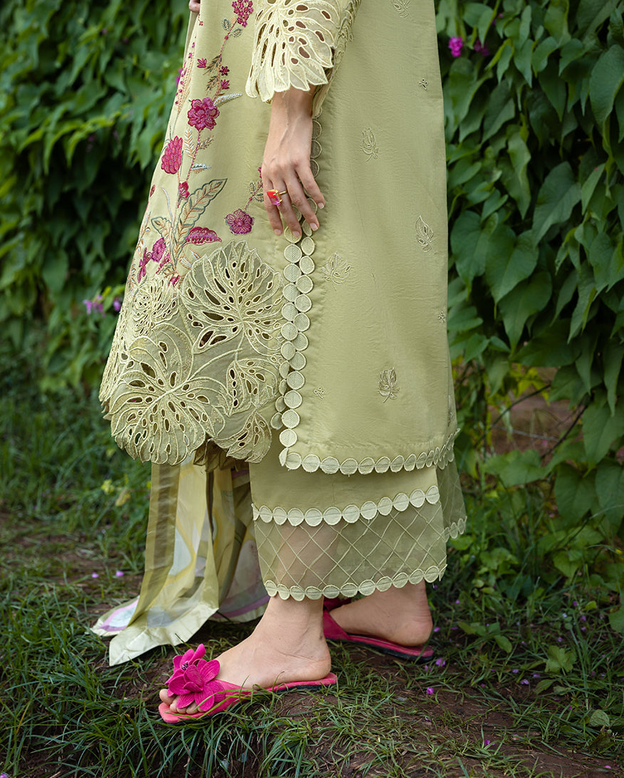Mushq | Hemline the Secret Garden | Wildflower Waltz
